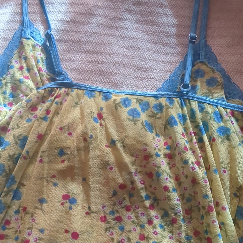•Y2K Victoria's Secret Yellow Floral Cami-Bra - Picture 7 of 10